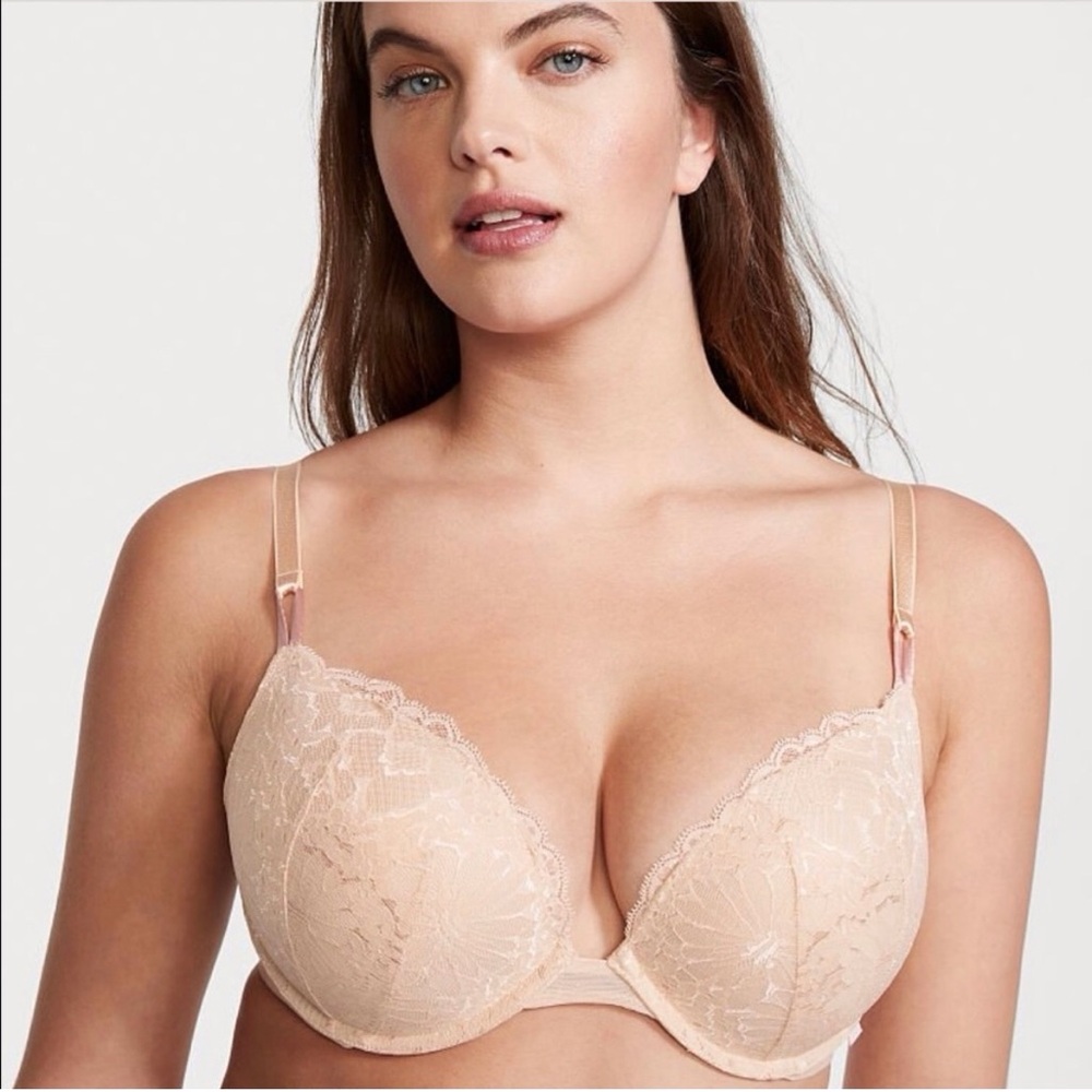 Victoria's Secret Peach Lace Bra 36C